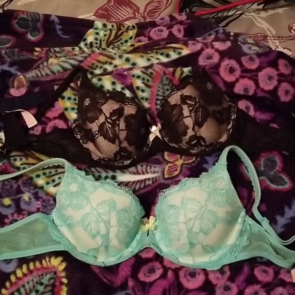 Victoria's Secret Other - BODY  BY VICTORIA  DEMI BRAS SIZE 34B